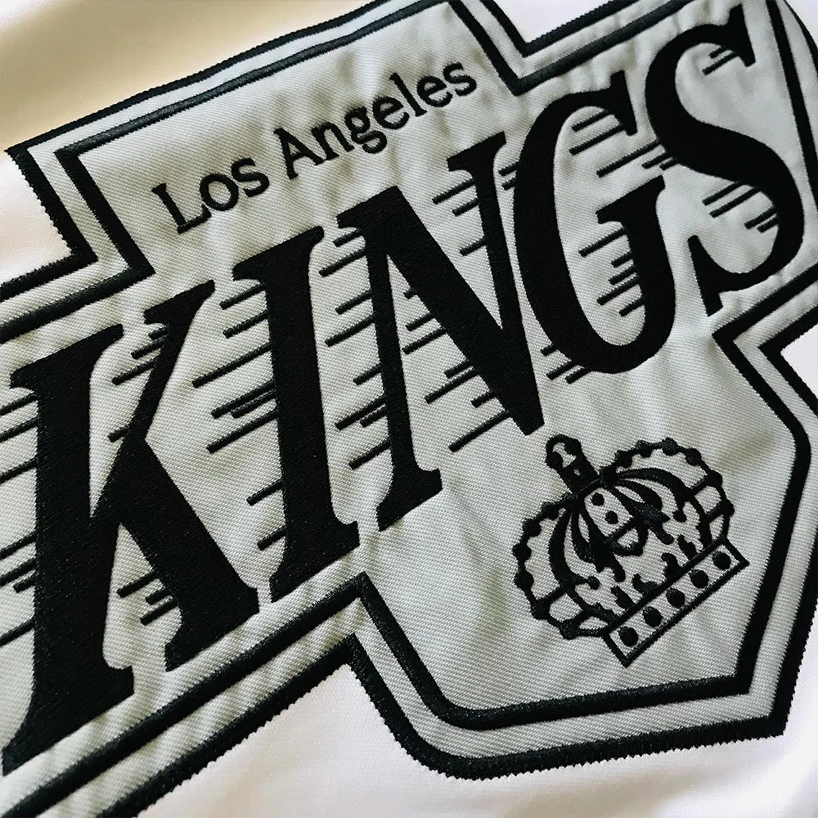 Los Angeles Kings NHL Replica Jersey National Hockey League by Majestic- White