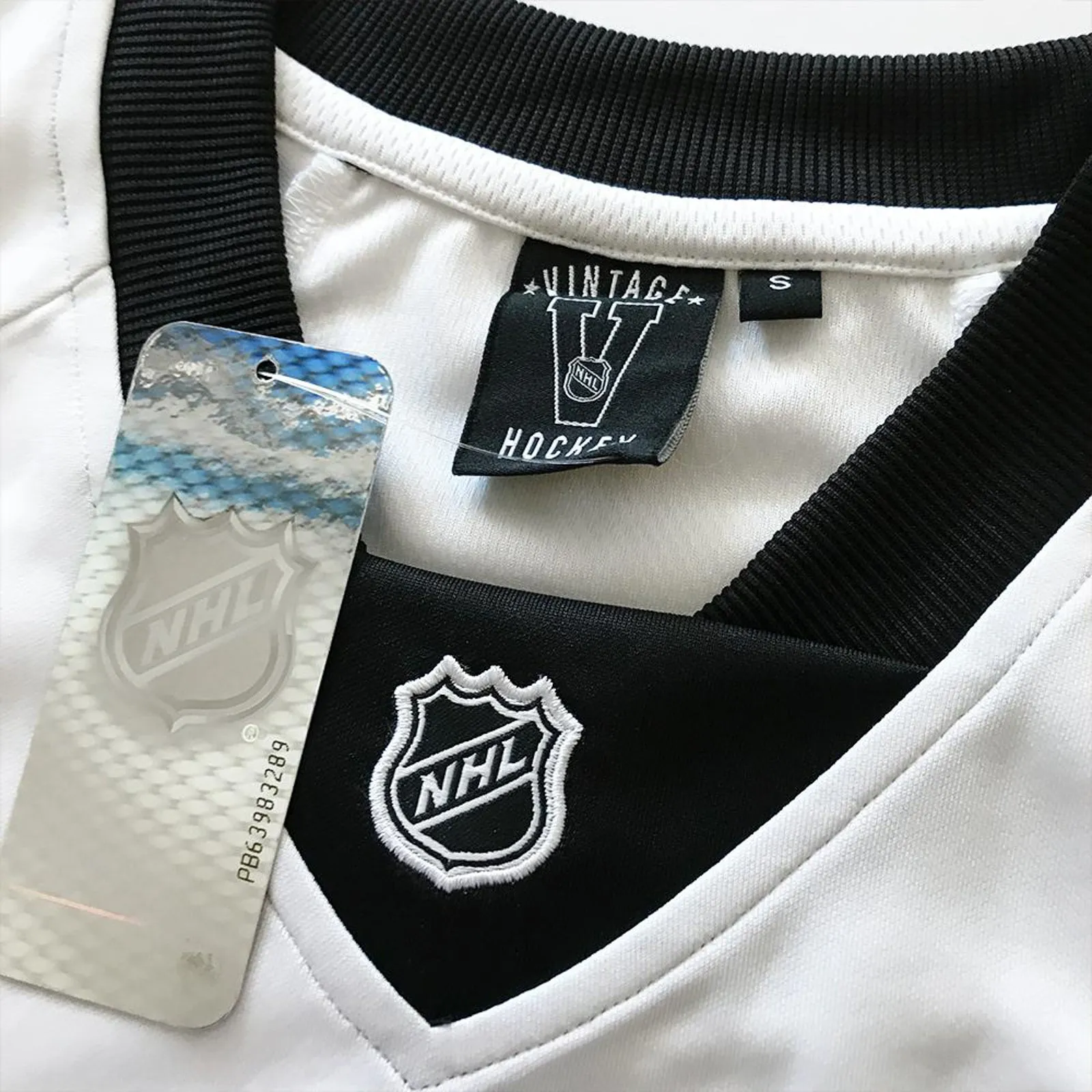 Los Angeles Kings NHL Replica Jersey National Hockey League by Majestic- White